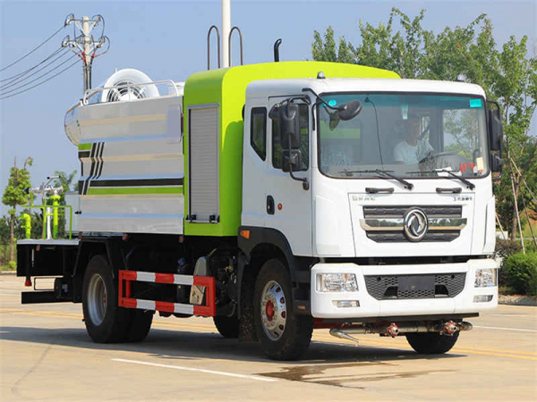 國(guó)六東風(fēng)D9 10噸抑塵車