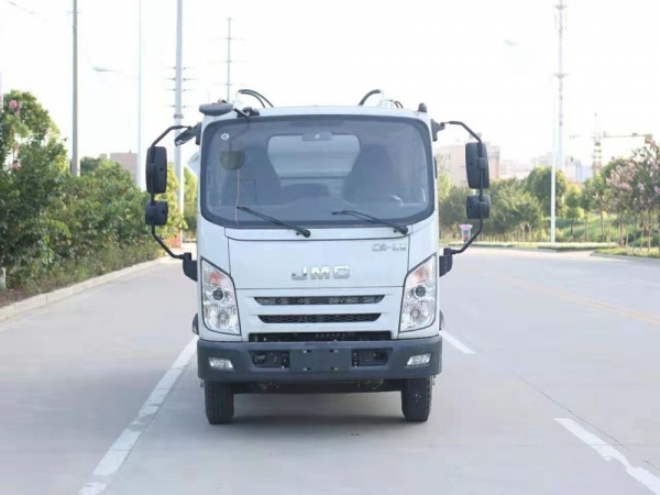 8立方江鈴凱運后裝掛桶垃圾車
