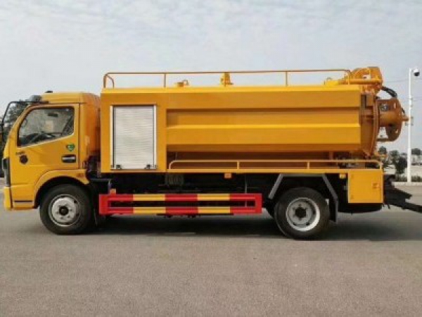 國(guó)六東風(fēng)大多利卡清洗吸污車（10方）