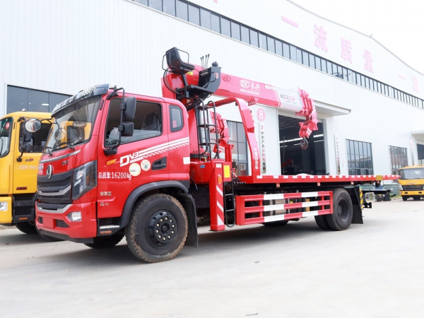 東風(fēng)華神DV3 8噸直臂式吊機(jī)（清障帶吊）