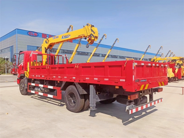 東風暢行徐工6.3噸隨車