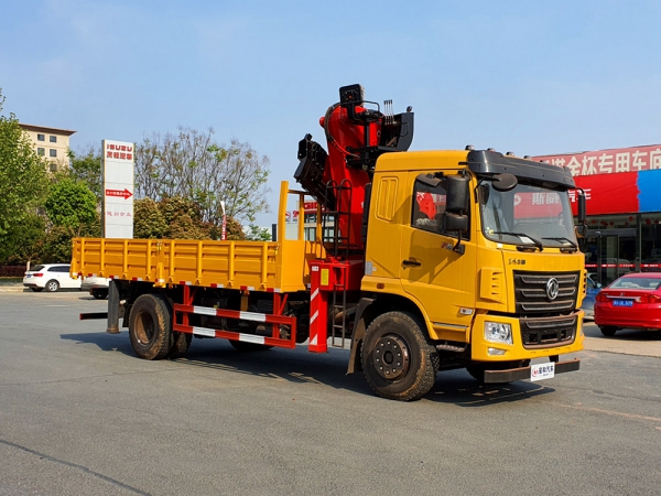 東風(fēng)華神F5排半8噸折臂隨車吊