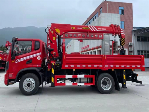 東風(fēng)華神DV3 三一6.3噸隨車吊