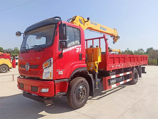 東風暢行徐工6.3噸隨車