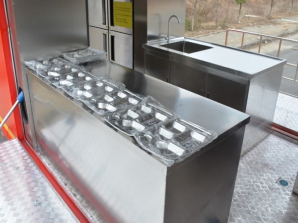 東風(fēng)天錦200人炊事車