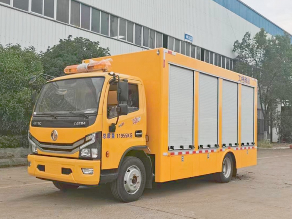 東風多利卡D7 2000方排水車（便攜）