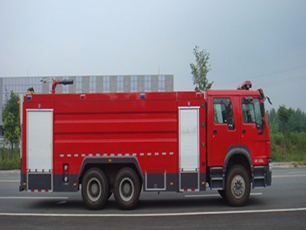 江特牌JDF5314GXFSG160型水罐消防車(chē)