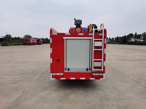 藍(lán)牌1噸水罐消防車