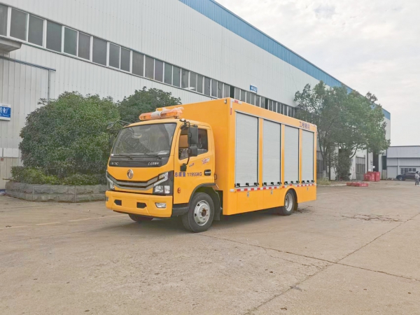 東風多利卡D7 2000方排水車（便攜）