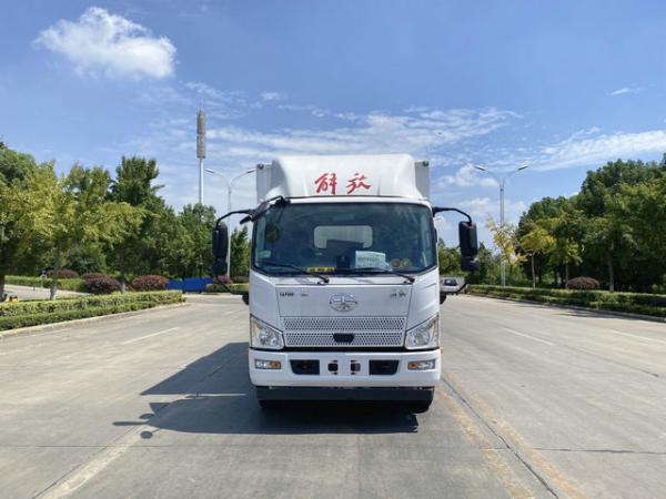 解放J6F危爆車（6.8T）