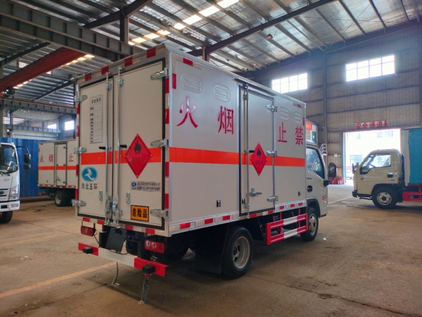 國六躍進汽油版易燃氣體運輸車