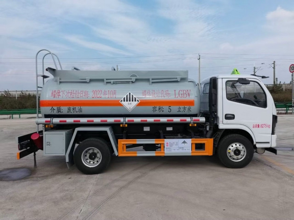 東風廢機油槽罐車（3-4T）