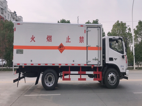 福田奧鈴黃牌爆破器材運輸車