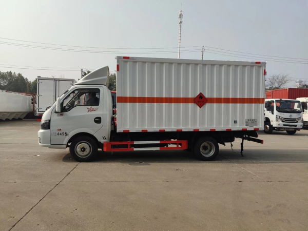 途逸柴油版廂式運輸車