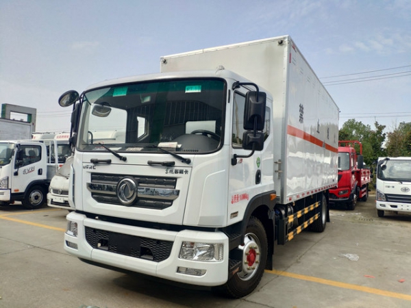 東風(fēng)爆破器材運輸車（9.99噸）