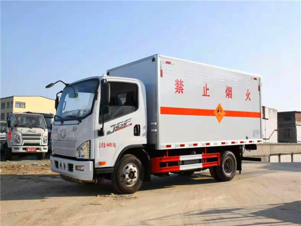 解放J6F危廢車（4.2米）