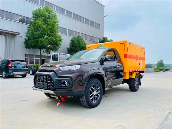 江鈴皮卡危爆器材運輸車（四驅(qū)）