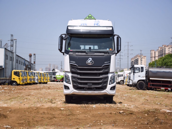 國(guó)六柳汽四軸氣瓶運(yùn)輸車