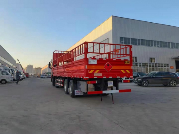 東風(fēng)天龍四橋氣瓶車