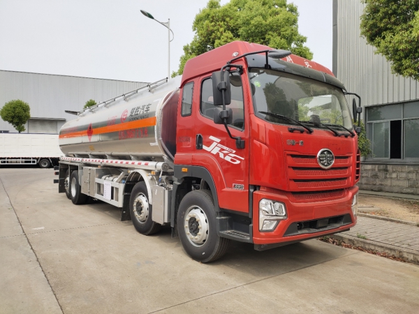 解放JK6前四后六24.5方鋁合金運油車